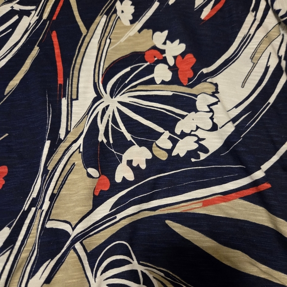 Chico' Size 1 (US 6) Peek-a-Boo Sleeb Top In Blue, Red, Green And White Print - Picture 2 of 6